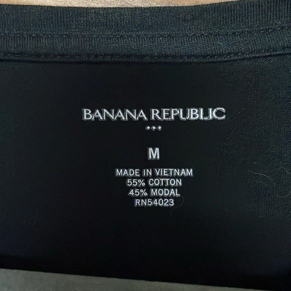 Banana Republic size medium cheetah heart black short sleeve soft stretchy shirt - Picture 3 of 5